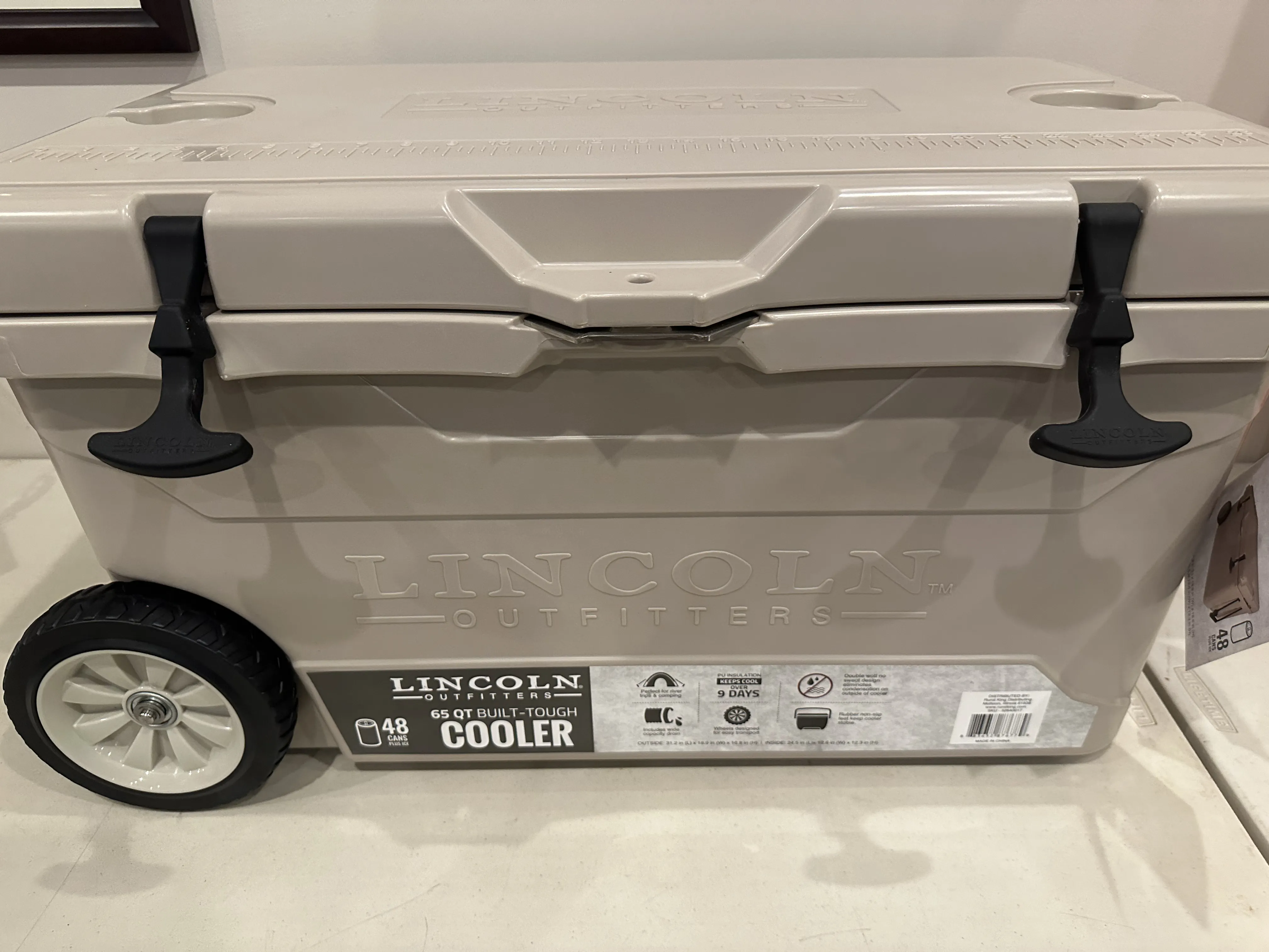 Lincoln Outfitters 85 Quart Cooler